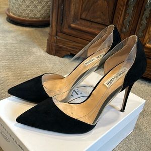 Steve Madden Daring, black suede pumps size 8 with original box